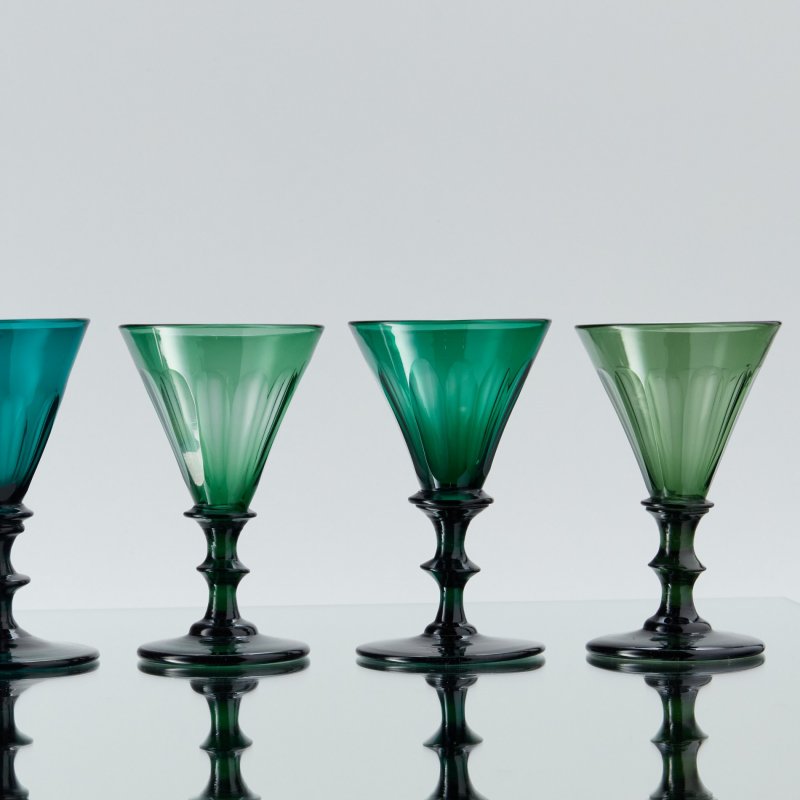 Старинный сет из 6 бокалов зеленого оттенка (ассорти)