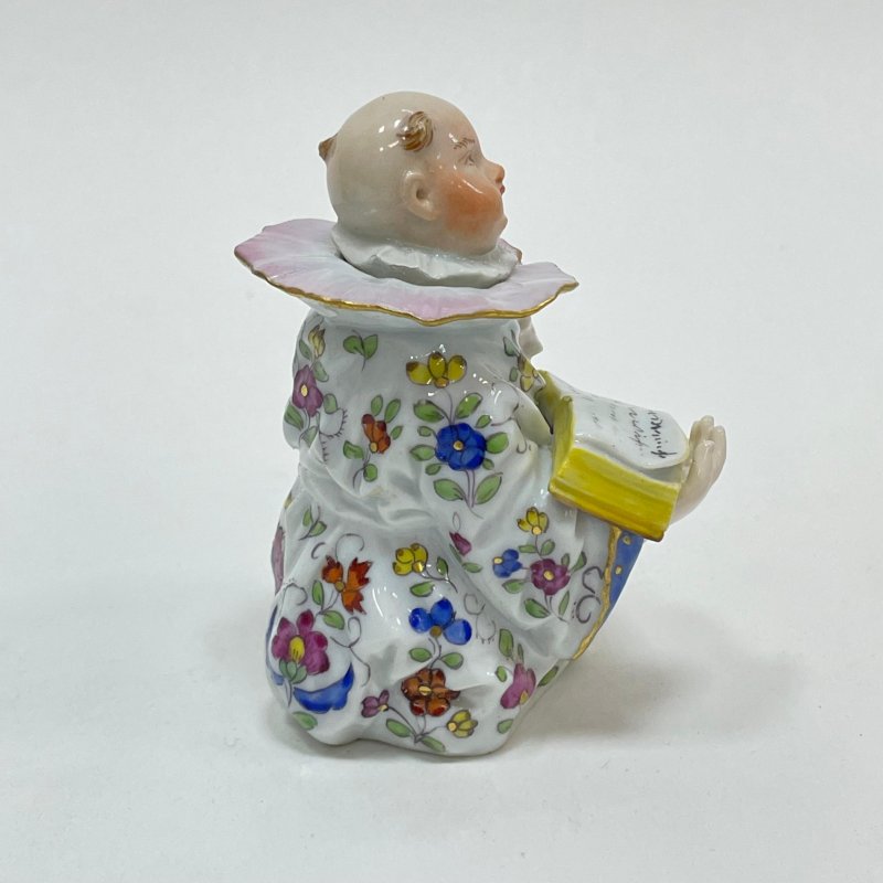 Письменный набор - чернильница с группой фигурок вторая половина 19 в Meissen 