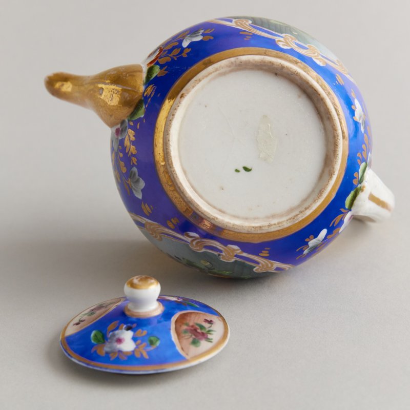 Старинный фаянсовый чайник Частные заводы