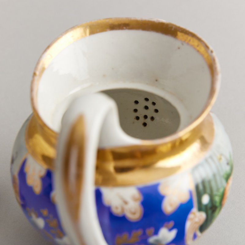 Старинный фаянсовый чайник Частные заводы