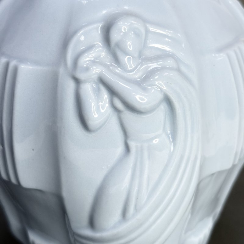 Ваза Ингрид разработанная Артуром Плевой для Курта Шлевогта в 1936 году Чехословакия 1936-1950 г