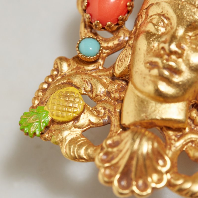  Брошь Королева