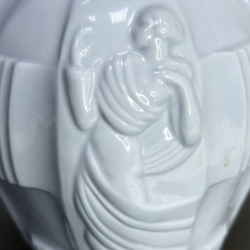 Ваза Ингрид разработанная Артуром Плевой для Курта Шлевогта в 1936 году Чехословакия 1936-1950 г