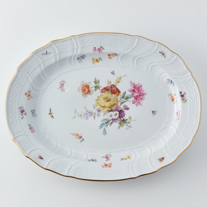 Старинное блюдо с ручной росписью из сервиза Вильгельма (к)