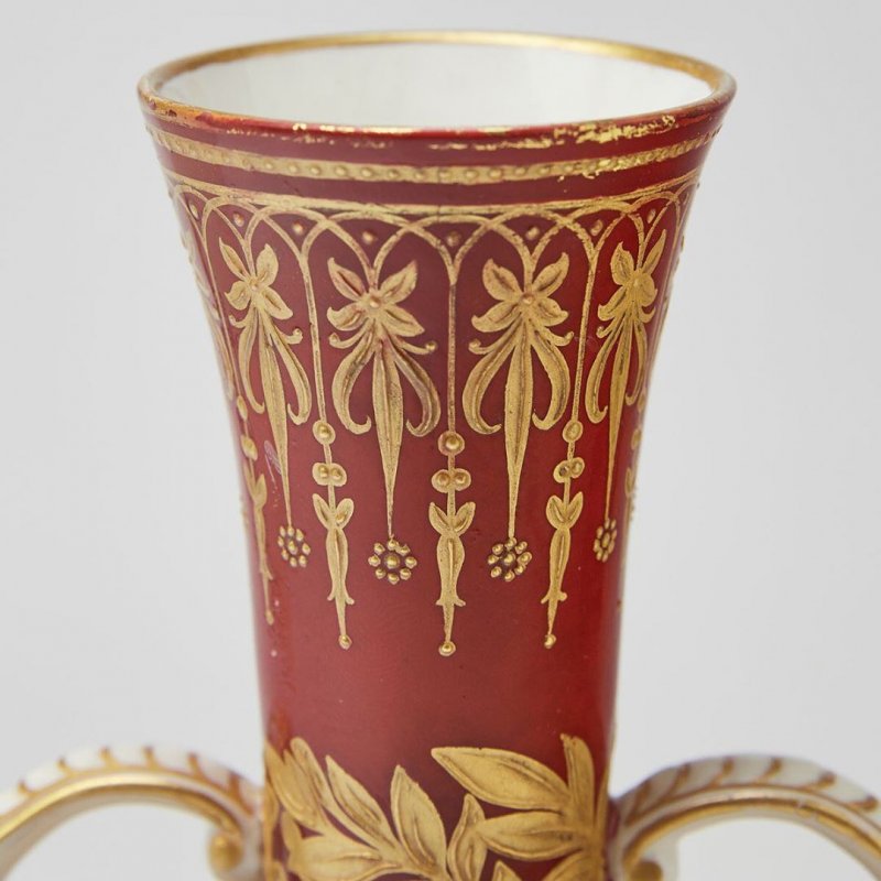 Фарфоровая ваза английской мануфактуры Royal Crown Derby 
