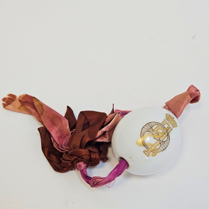 Фарфоровое пасхальное яйцо с вензелем императрицы Александры Федоровны