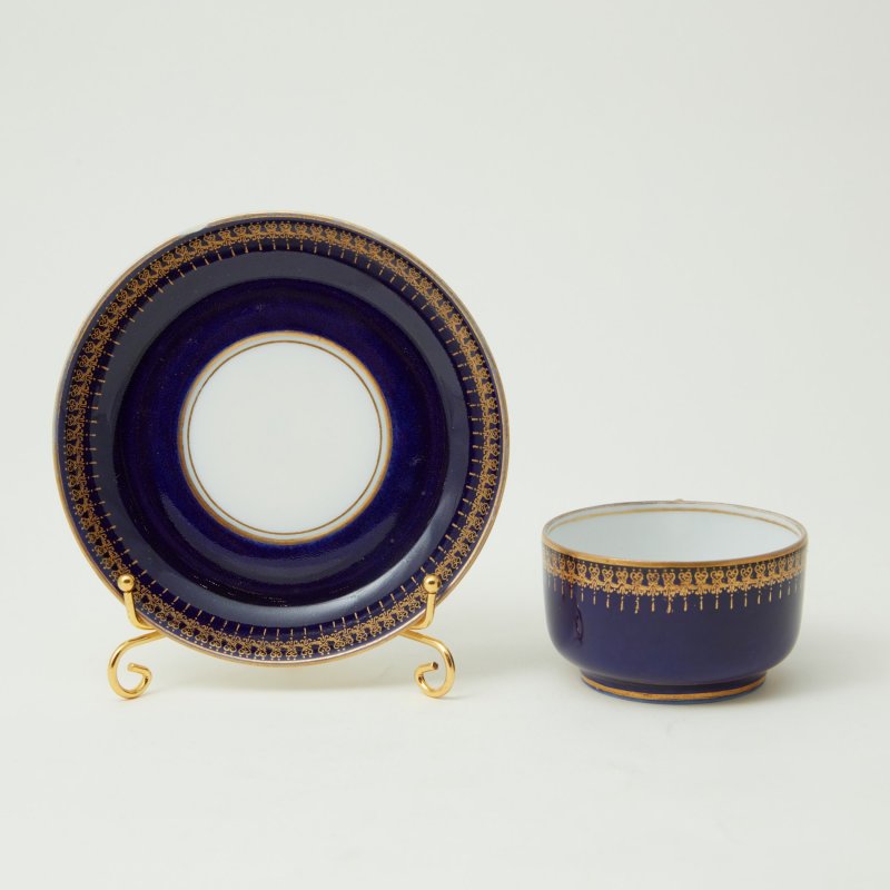 Чашка с блюдцем Кузнецов