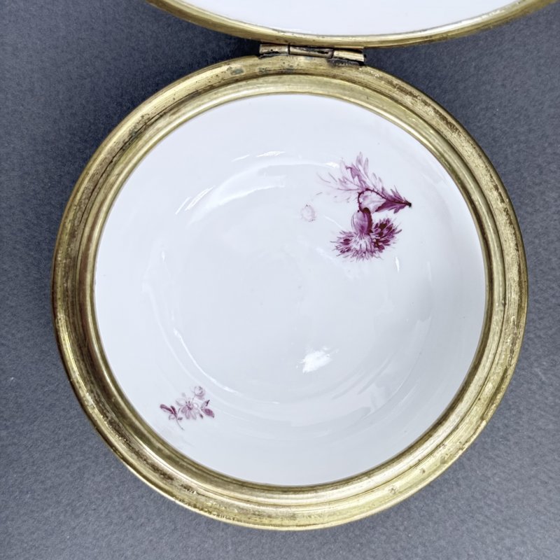 Фарфоровая шкатулка Meissen Германия 1860-1880 гг
