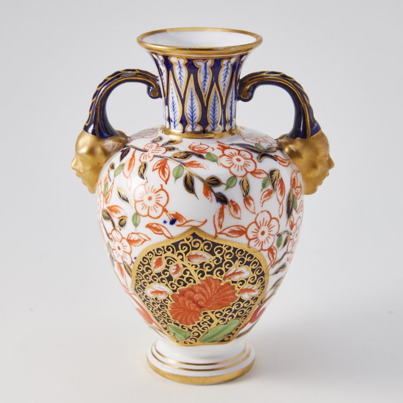 Ваза в стиле Имари