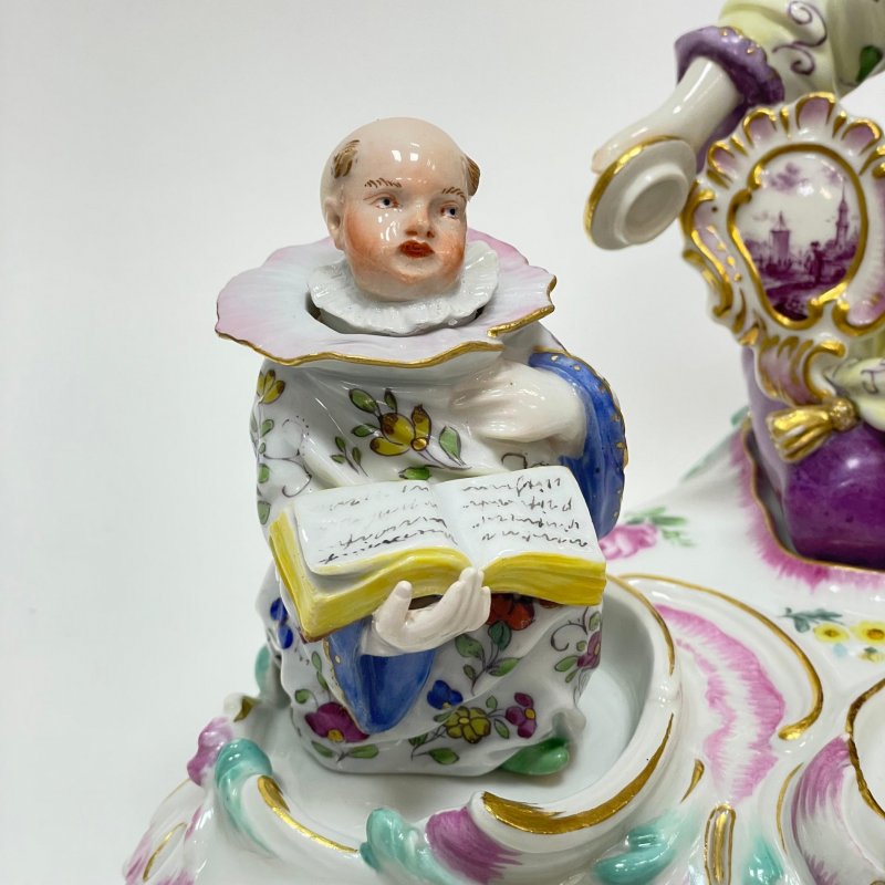 Письменный набор - чернильница с группой фигурок вторая половина 19 в Meissen 