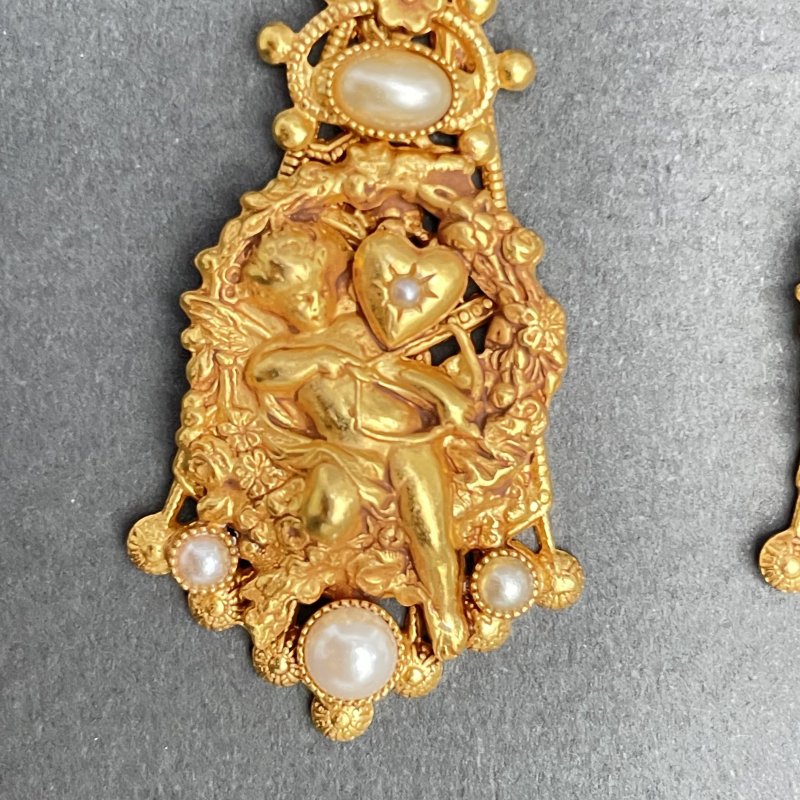  Серьги винтажные с Амурами ( Купидонами ) и имитацией жемчуга Askew London 1990-2000 гг Англия
