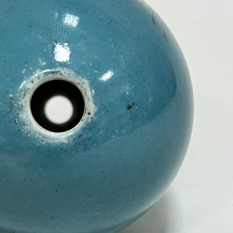 Яйцо пасхальное,Императорская Россия 2-я половина 19в. светло -бирюзовое крытье , ручная роспись  букет цветов.