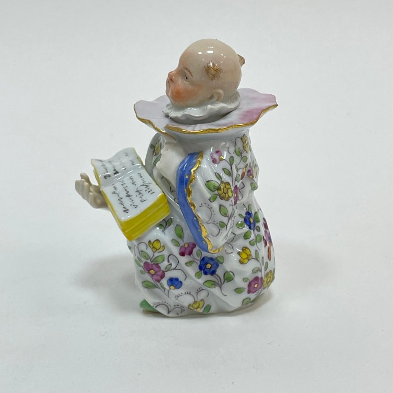 Письменный набор - чернильница с группой фигурок вторая половина 19 в Meissen 