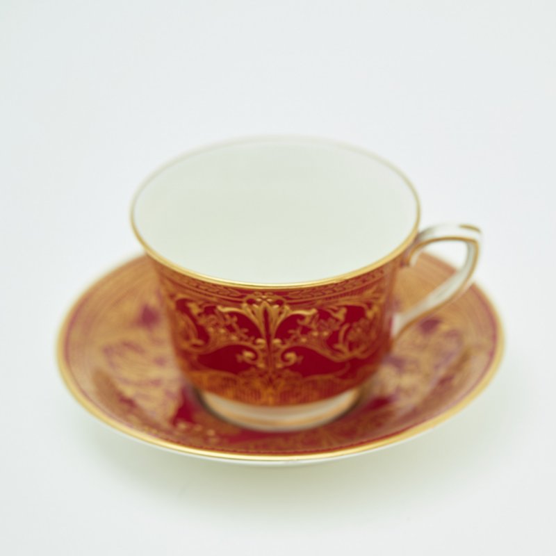 Старинная кофейная пара с позолоченным декором (д)