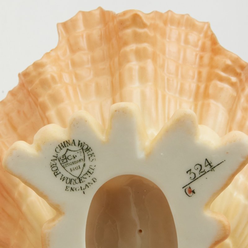 Ваза Grainger Royal China Works Worcester 