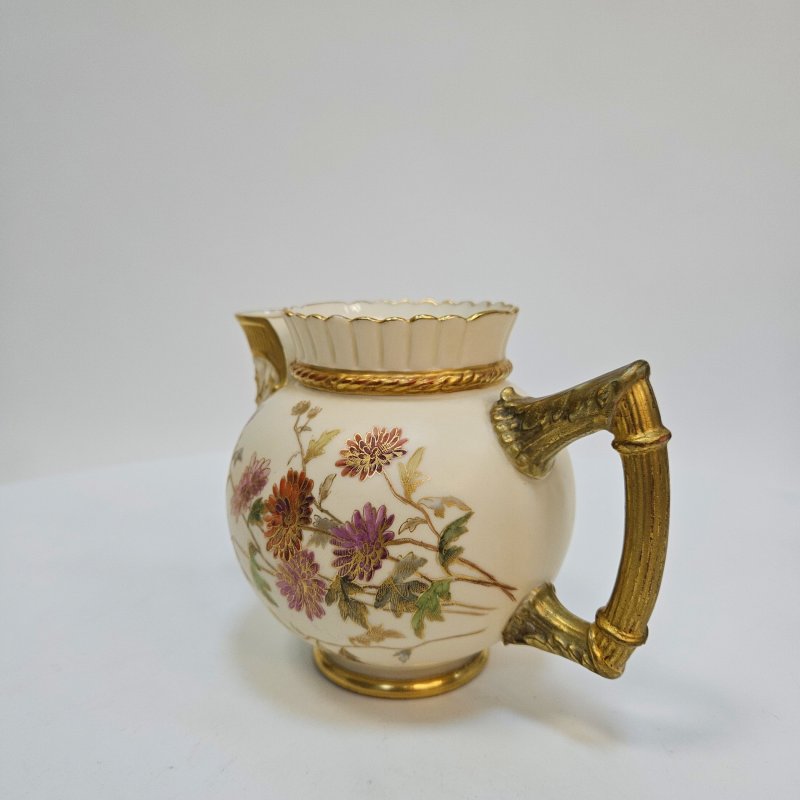Кувшин с ручной росписью Royal Worcester