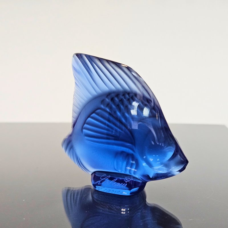 Хрустальная рыбка синего оттенка Lalique