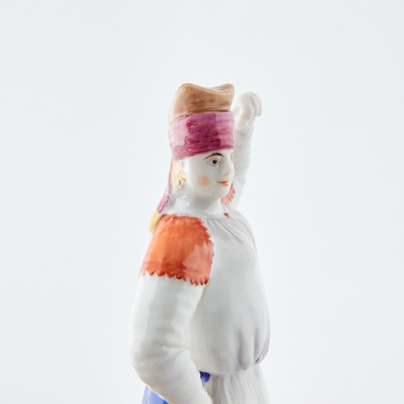 Завод братьев Козловых. Старинная фигурка в русском стиле