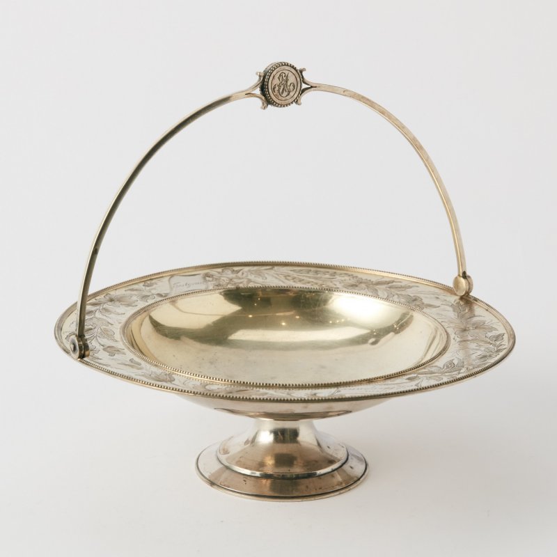 Ваза старинная с ручкой 