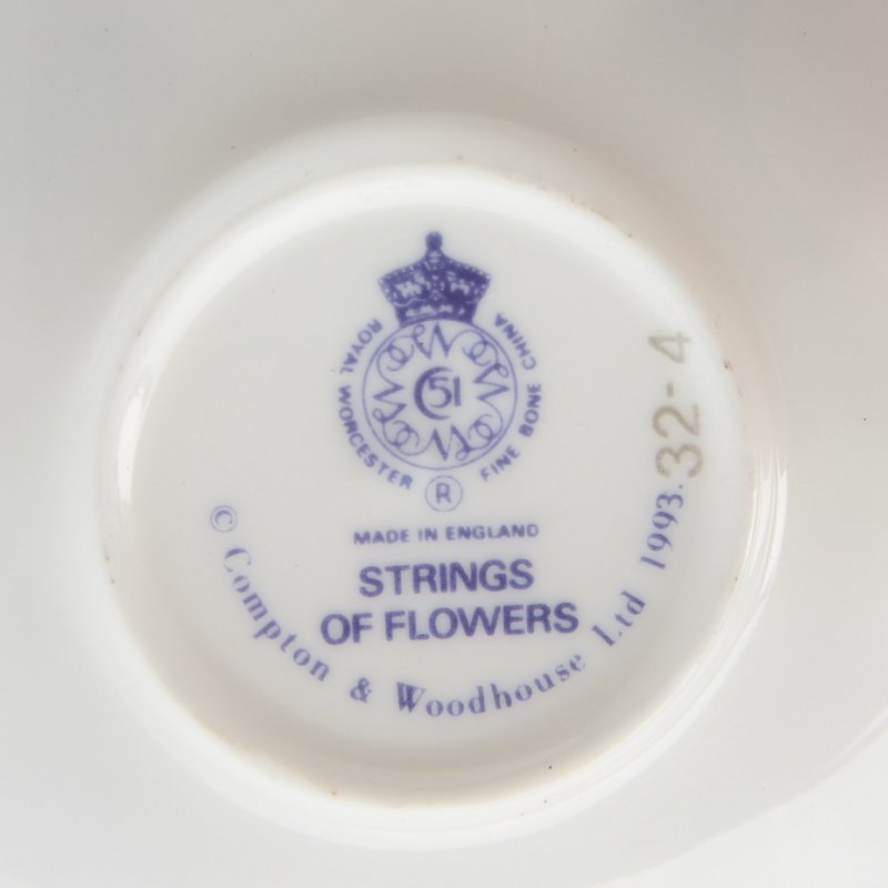Фарфоровая чашка с блюдцем Royal Worcester - миниатюра 1993 г Англия (д)
