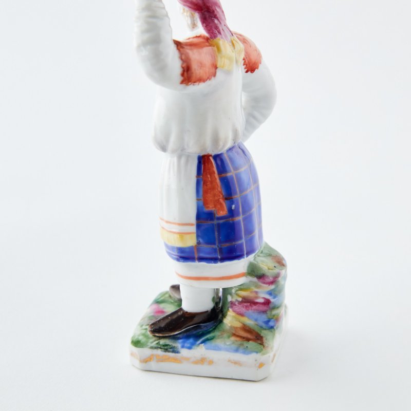 Завод братьев Козловых. Старинная фигурка в русском стиле