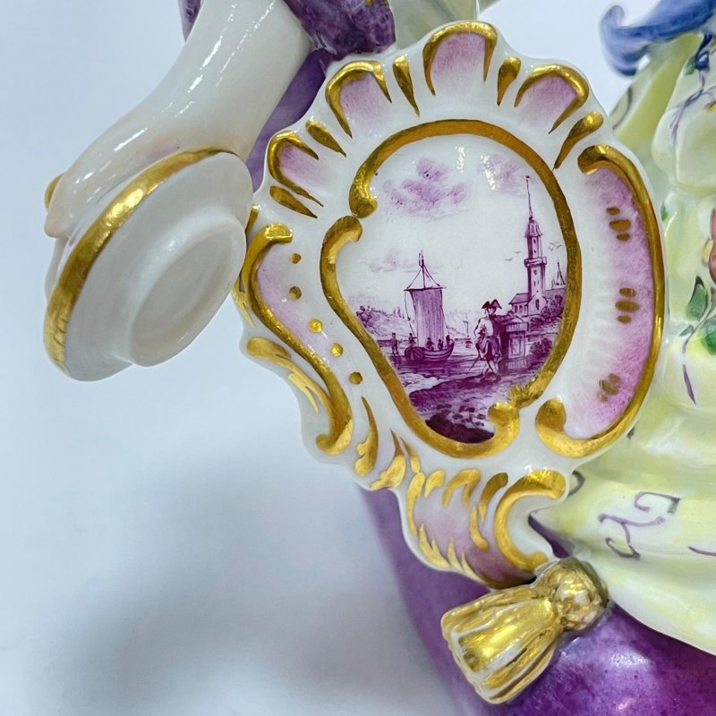 Письменный набор - чернильница с группой фигурок вторая половина 19 в Meissen 