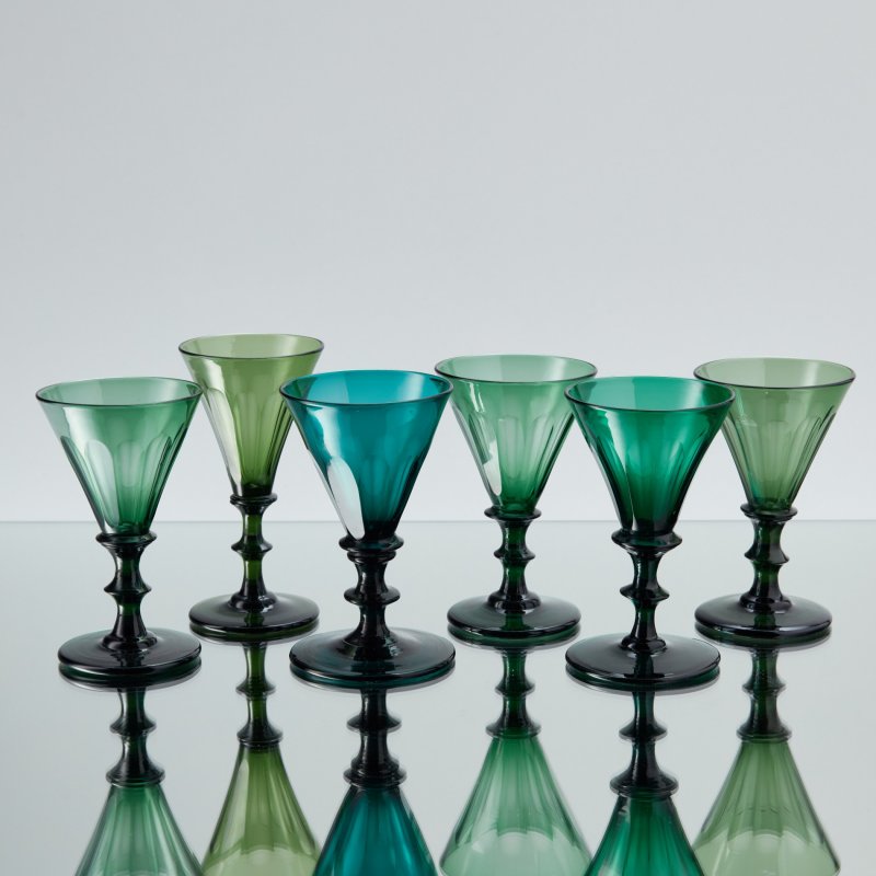 Старинный сет из 6 бокалов зеленого оттенка (ассорти)