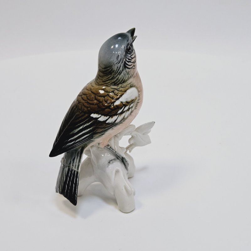 Статуэтка Зяблик Карл Энс