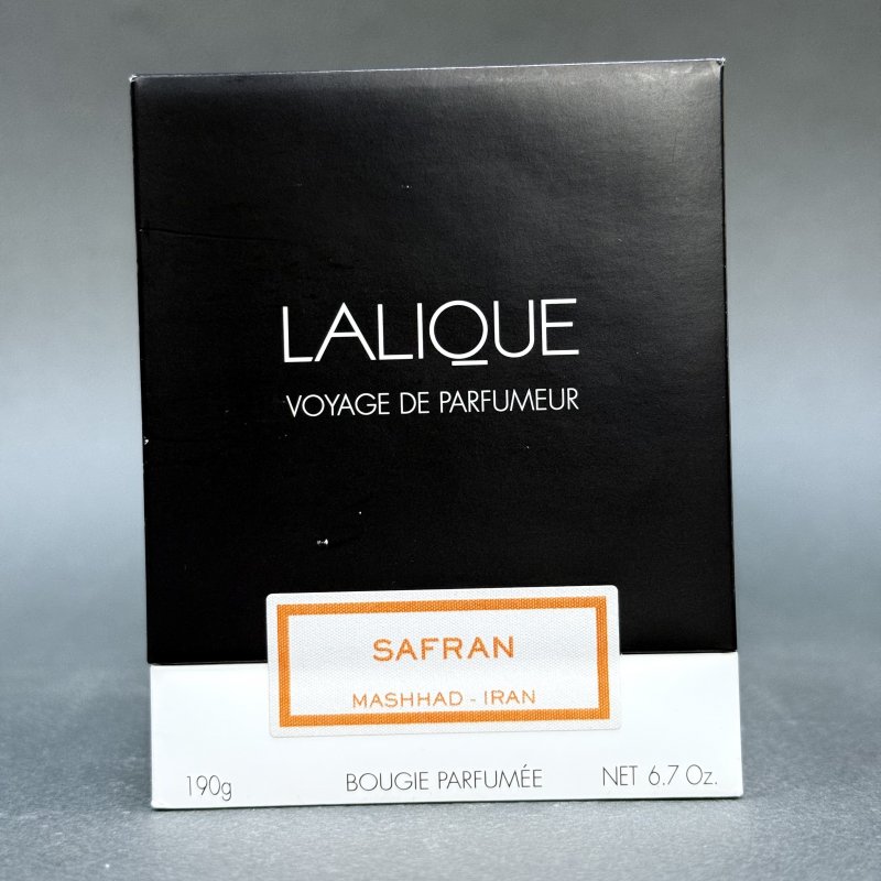 Ароматическая свеча Lalique Safron, Mashhad - Iran линейка ароматов для дома Voyage de Parfumeur 2024-2025 г (д)