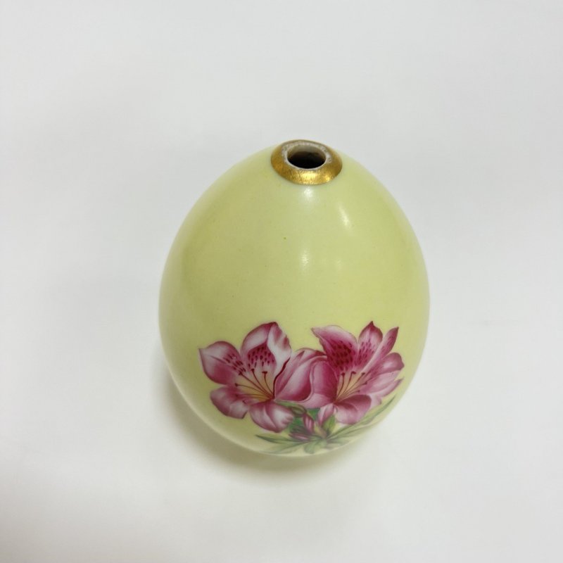 Яйцо пасхальное, Императорская Россия 2-я пол.19в. светло желтое, ручная роспись розовая аквилегия