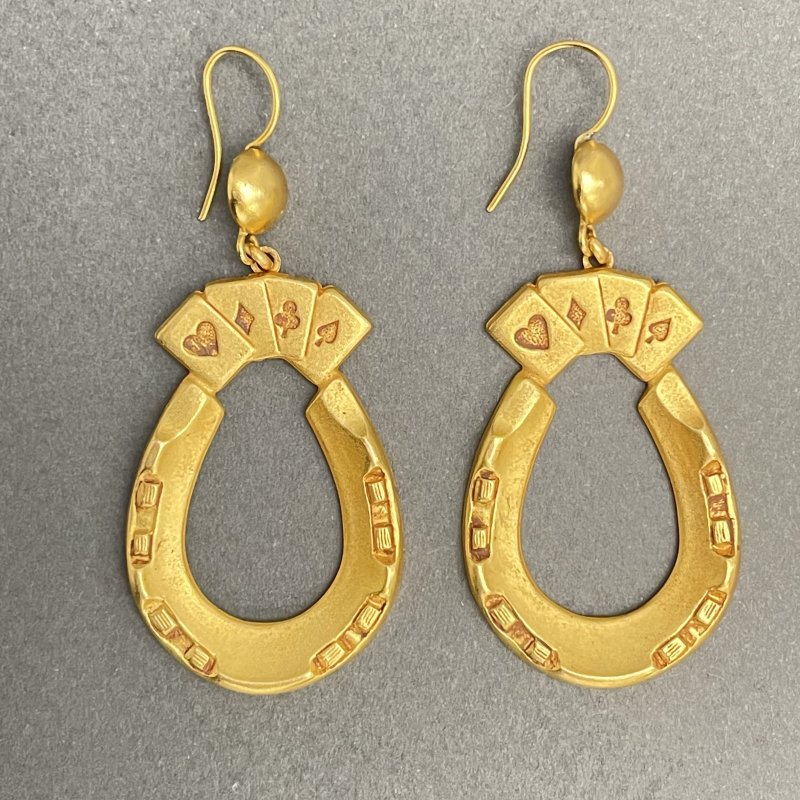 Серьги в форме подковы с изображением игральных карт Askew London 1990-2000гг, (m)
