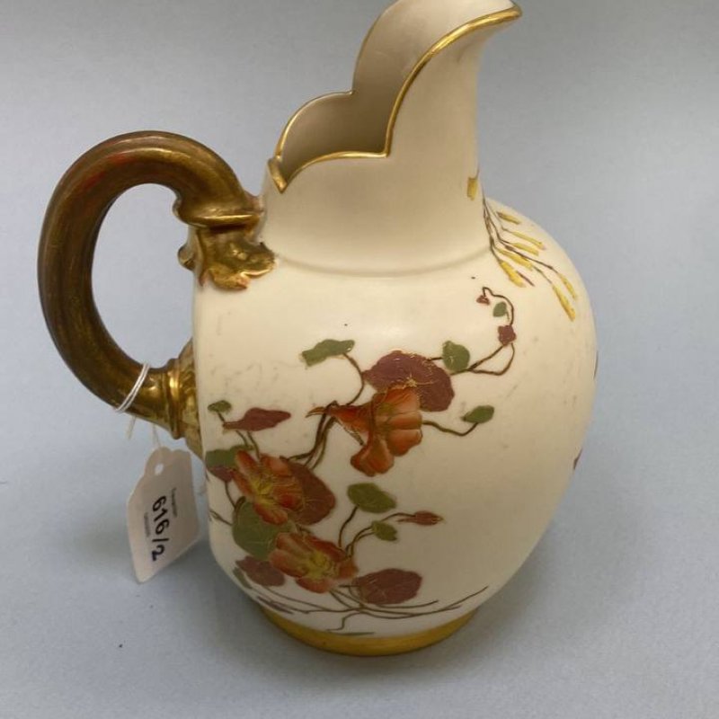 Старинный кувшин ручной работы blush ivory  Royal Worcester 1891 год