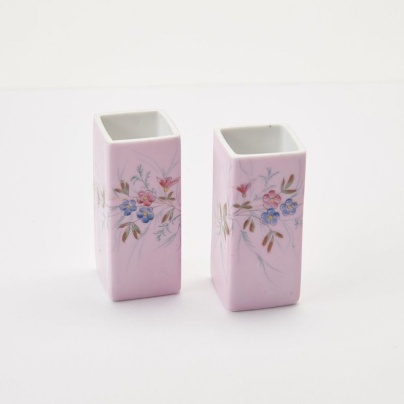 Предметы из туалетного набора Товарищество М.С.Кузнецова. Фабрика в Дулево.