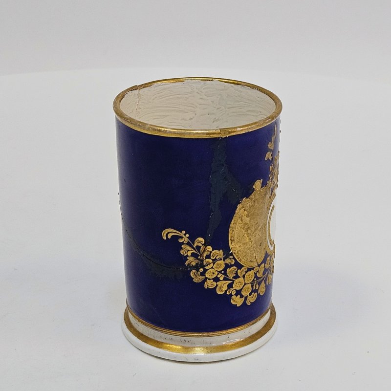Ваза с росписью Royal Worcester