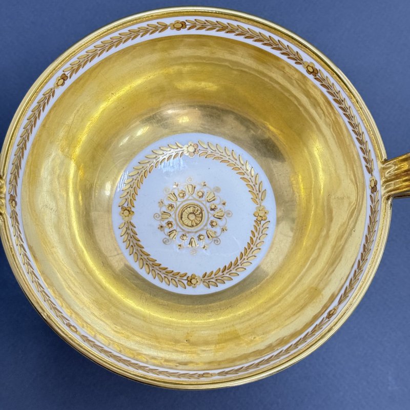 Ваза на ножке с 2 ручками Севрская мануфактура ( Sevres ) Франция 1820 г