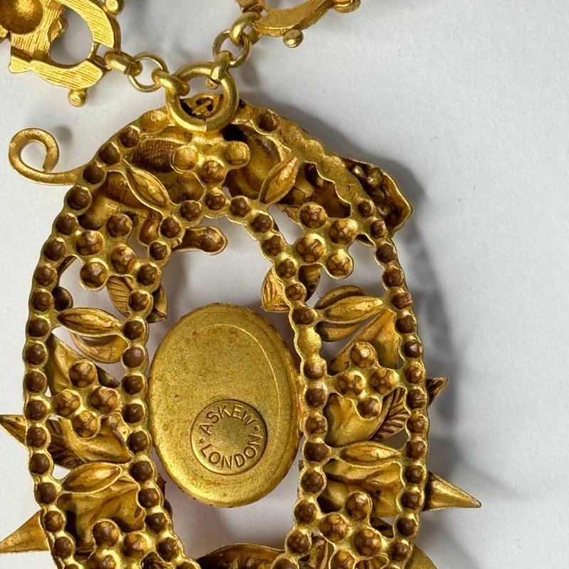 Отличный подарок для любимых Колье с тигром и красным камнем Askew London