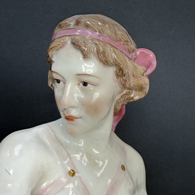 Скульптура Meissen HOOP THROWER ( Метатель обручей ) модель Reinhold Boeltzig (1863-1928) Германия 1909 г  