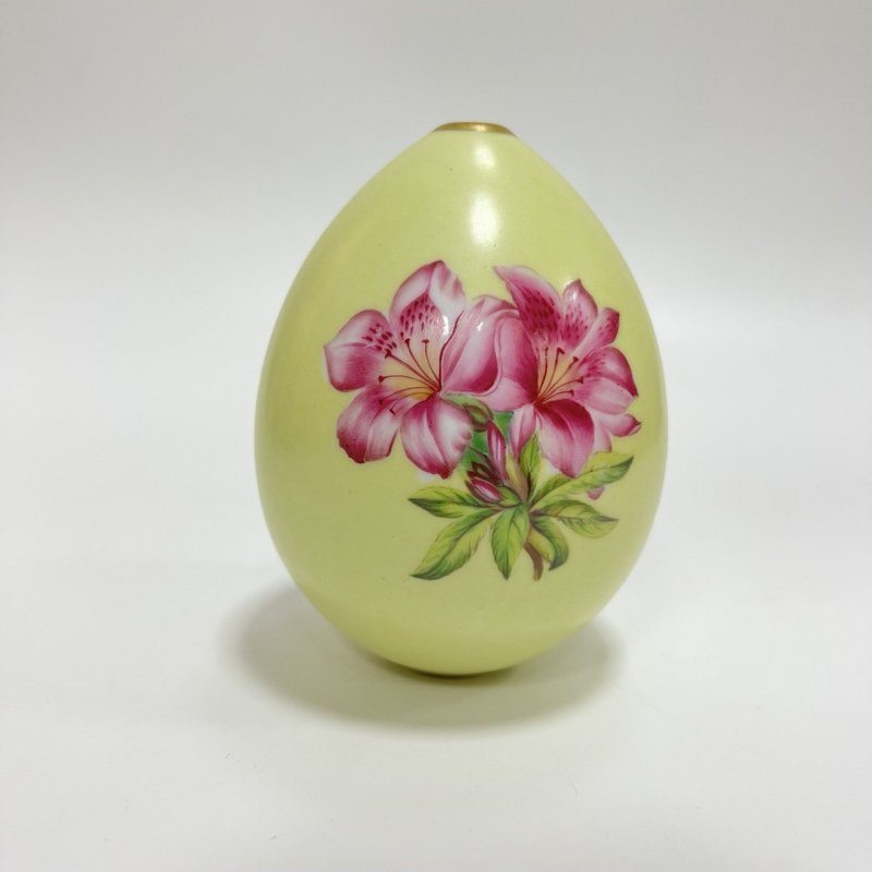 Яйцо пасхальное, Императорская Россия 2-я пол.19в. светло желтое, ручная роспись розовая аквилегия