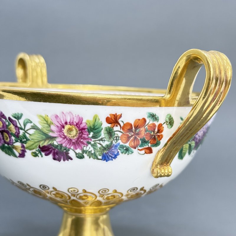 Ваза на ножке с 2 ручками Севрская мануфактура ( Sevres ) Франция 1820 г