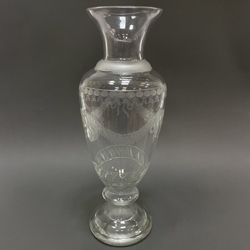 Стеклянная ваза в неоклассическом стиле 1890е г Богемия (к)