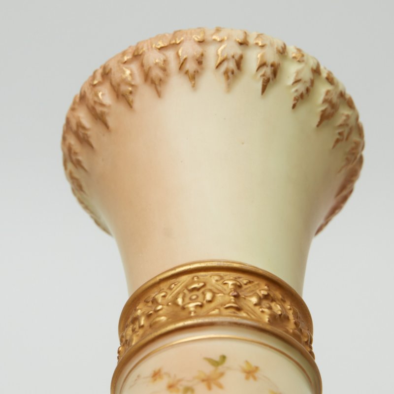 Ваза Роял Вустер 1903 г Фарфор