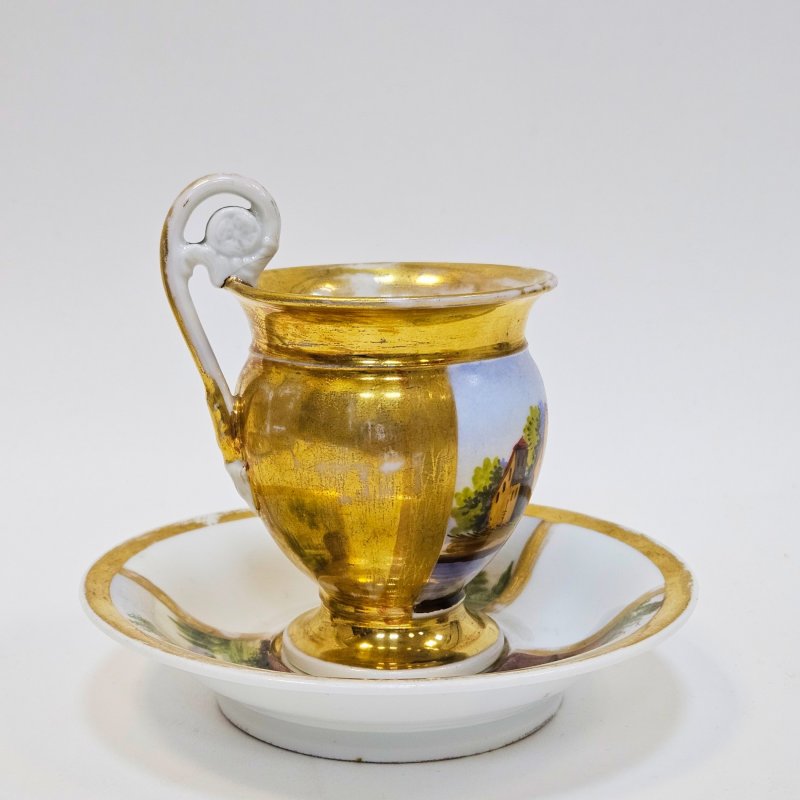 Чашка с блюдцем