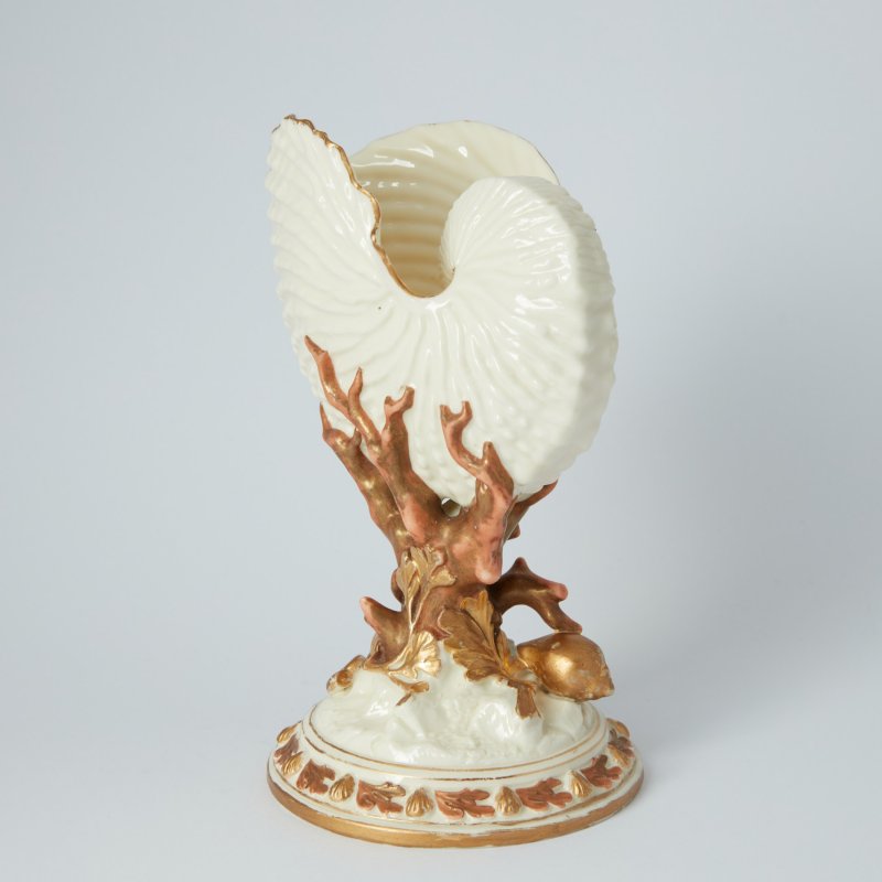 Ваза в форме раковины Nautilus