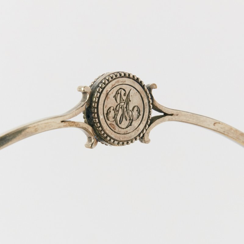 Ваза старинная с ручкой 