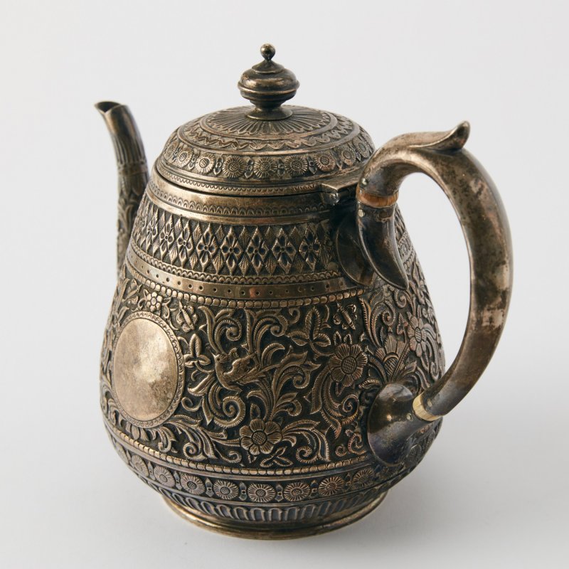 Чайник антикварный JA&JS