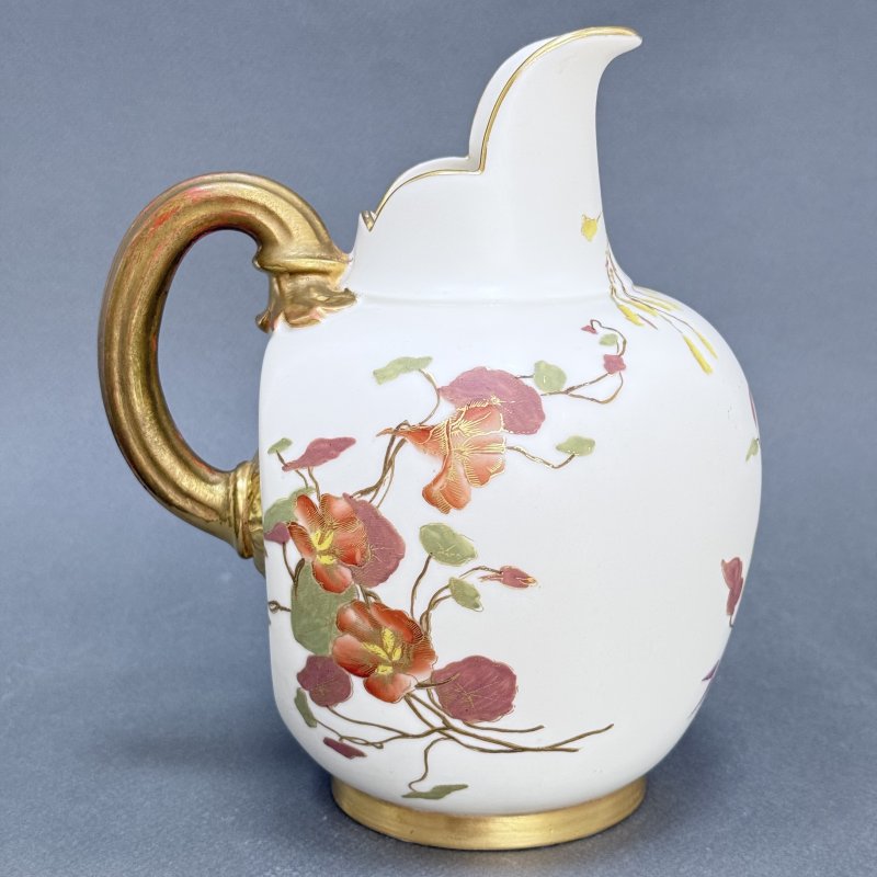 Старинный кувшин ручной работы blush ivory  Royal Worcester 1891 год