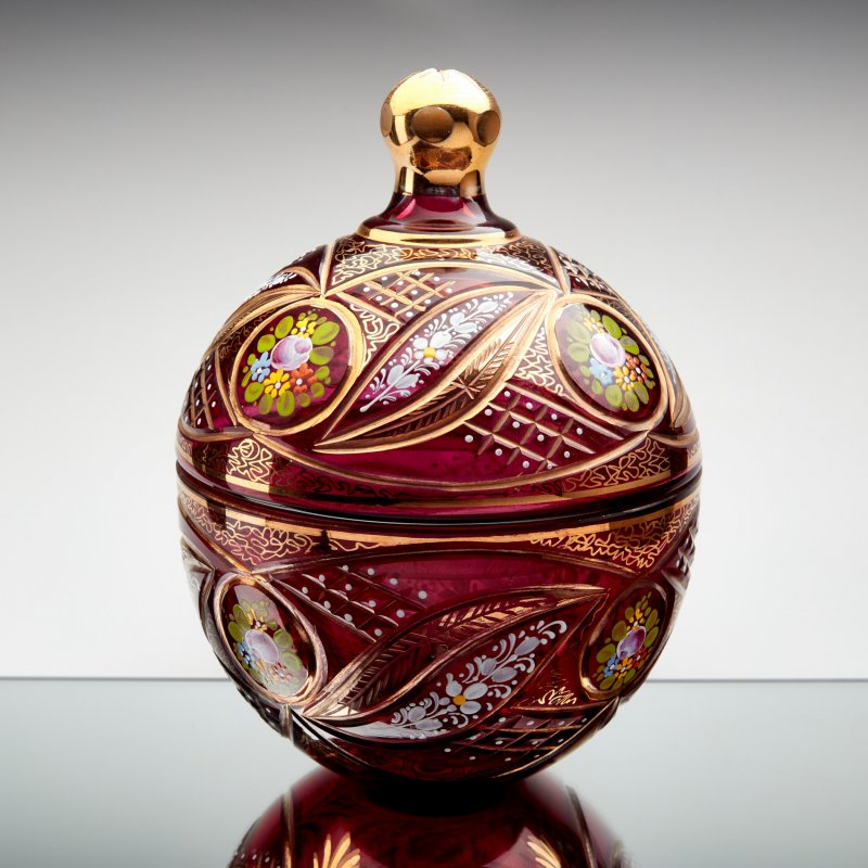 Ваза с крышкой Богемия