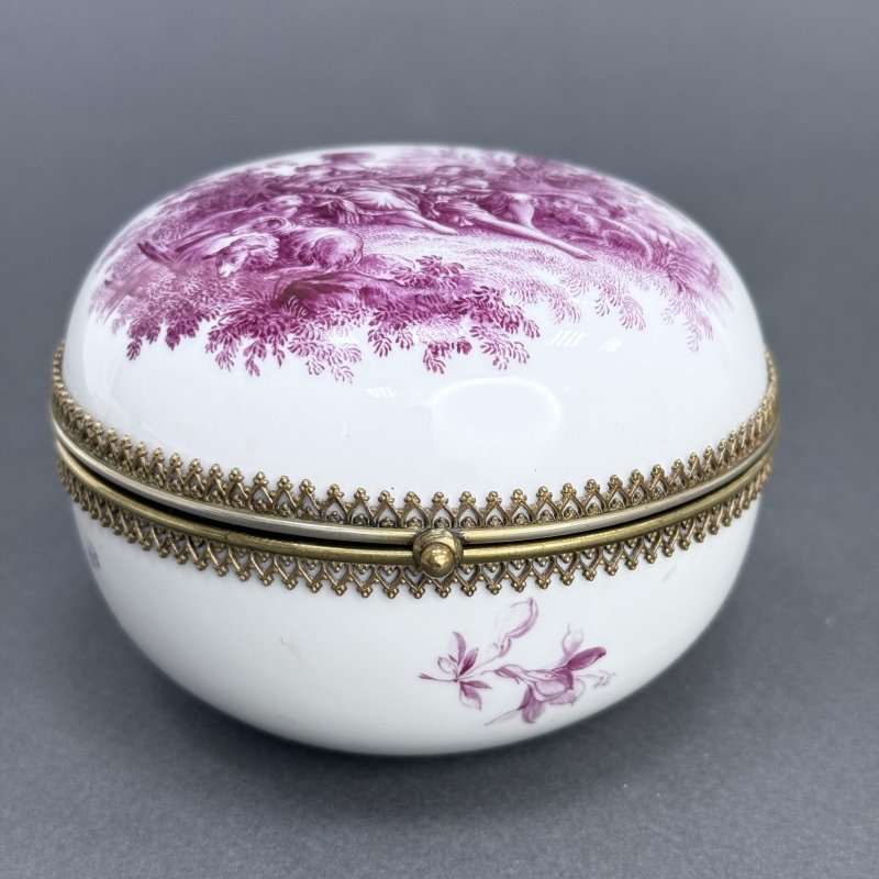 Фарфоровая шкатулка Meissen Германия 1860-1880 гг