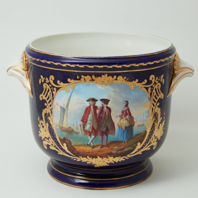 Кашпо в стиле Sevres 