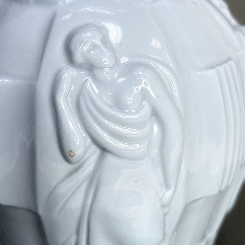 Ваза Ингрид разработанная Артуром Плевой для Курта Шлевогта в 1936 году Чехословакия 1936-1950 г